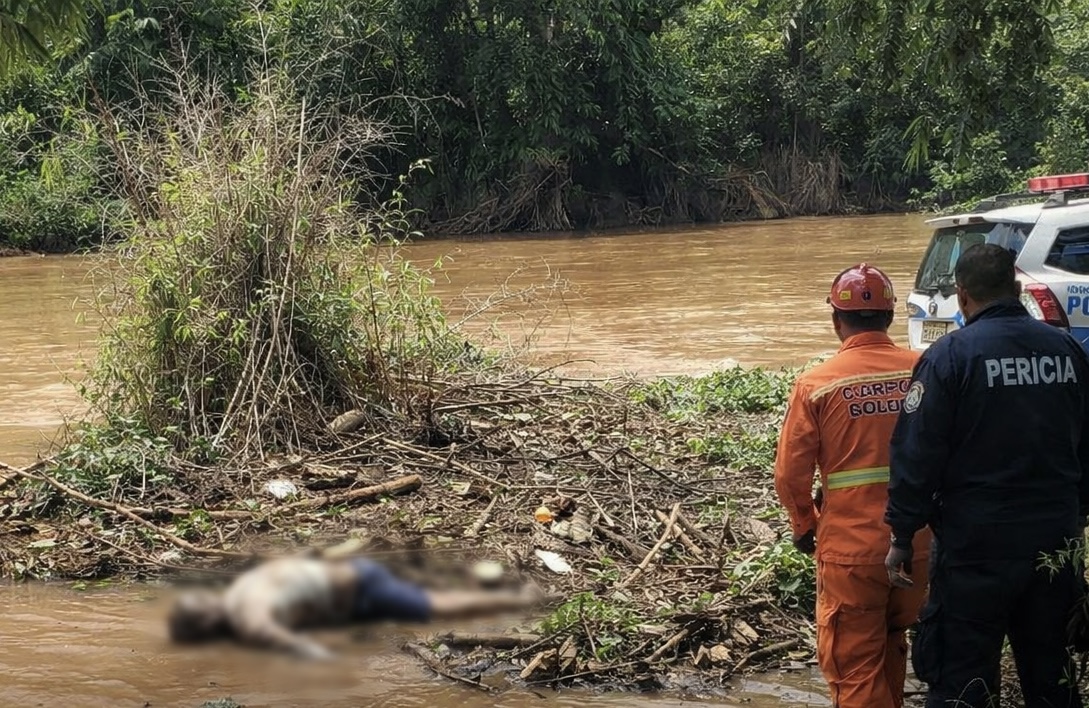 Corpo é encontrado boiando às margens do Rio Doce, em Colatina